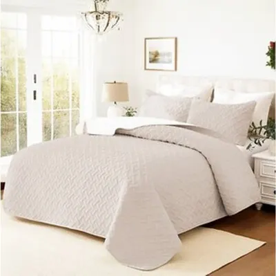 3-Piece Embossed Bedspread - Double / Beige